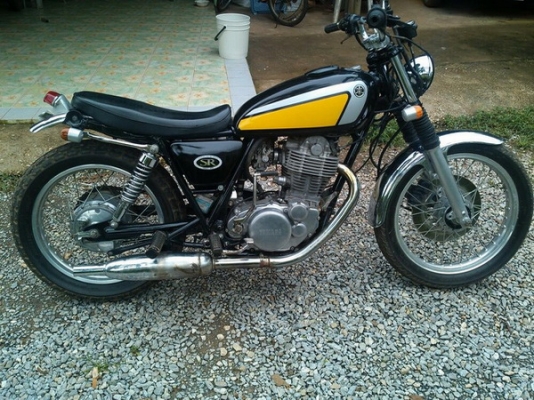 ขาย  yamaha sr400  (40,000 บาท)