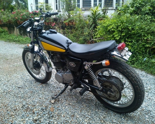 ขาย  yamaha sr400  (40,000 บาท)