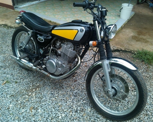 ขาย  yamaha sr400  (40,000 บาท)