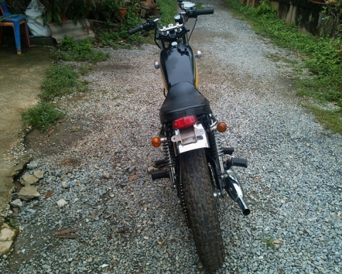 ขาย  yamaha sr400  (40,000 บาท)