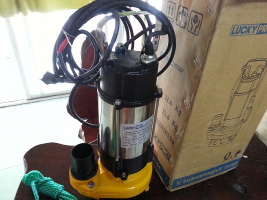 ขายไดโว่ดูดโคลนตัวเสื้อสแตนเลสยี่ห้อLUCKY PRO ขนาด750Wของใหม่เลยขายไม่แพงครับ