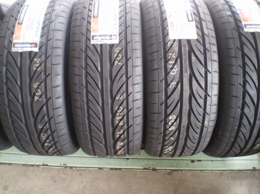 ขาย Hankook v12 215 45 17 (11500)มีชุดเดียว