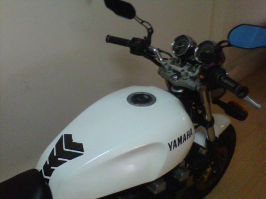 ***ขาย XJR ปี 98 เบรมโบ้สวยๆถูกๆซักคัน 48000***ohm คอนหวัน เครื่องดีมากครับวิ่งซิวเลยครับ สีขาวมุกสวยๆเลยครับ ระบบไฟปรกติ ไมค์วัดรอบความเร็วขึ้นปรกติครับ ยางหน้าหลังดอกเต็มครับ ปลายท่อโยชิ กุญแจดอกเดียวทั้งคันครับ เอกสารอินวอย ลองดูครับ สนใจ 0858730704 oh