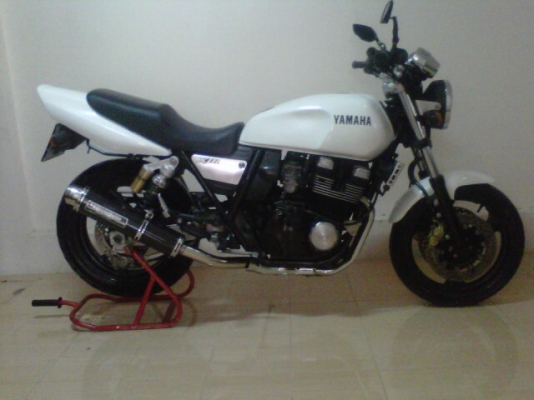 ***ขาย XJR ปี 98 เบรมโบ้สวยๆถูกๆซักคัน 48000***ohm คอนหวัน เครื่องดีมากครับวิ่งซิวเลยครับ สีขาวมุกสวยๆเลยครับ ระบบไฟปรกติ ไมค์วัดรอบความเร็วขึ้นปรกติครับ ยางหน้าหลังดอกเต็มครับ ปลายท่อโยชิ กุญแจดอกเดียวทั้งคันครับ เอกสารอินวอย ลองดูครับ สนใจ 0858730704 oh