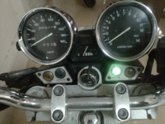 ***ขาย XJR ปี 98 เบรมโบ้สวยๆถูกๆซักคัน 48000***ohm คอนหวัน เครื่องดีมากครับวิ่งซิวเลยครับ สีขาวมุกสวยๆเลยครับ ระบบไฟปรกติ ไมค์วัดรอบความเร็วขึ้นปรกติครับ ยางหน้าหลังดอกเต็มครับ ปลายท่อโยชิ กุญแจดอกเดียวทั้งคันครับ เอกสารอินวอย ลองดูครับ สนใจ 0858730704 oh