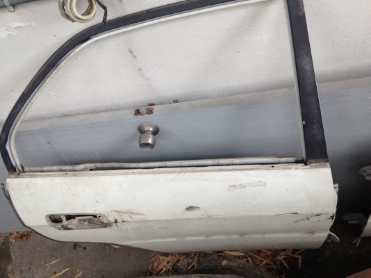 โครงประตูเปล่าๆ mitsu ck ท้ายเบนซ์ โครงประตูเปล่าๆ mitsu ck ท้ายเบนซ์