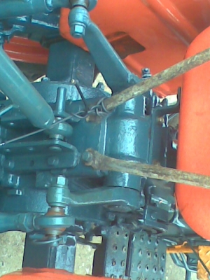 KUBOTA L 2201 ขับเคลื่อนสี่ล้อ  พร้อมผ่านห้าสภาพดี เครื่องไม่มีเยื่อมพร้อใช้งาน สนใจติดต่อ 089-9638932 อำเภอชัยบาดาล จังหวัดลพบุรี