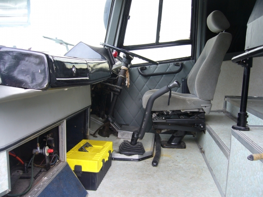 ต้องการขายรถบัส 12 เมตร BENZ  เครื่องท้าย ถุงลม