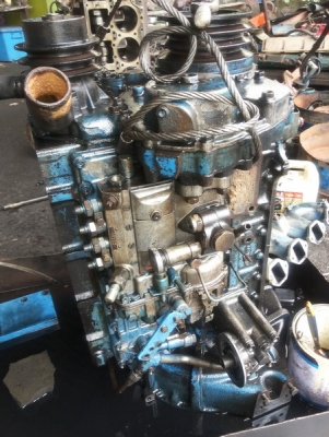 ขาย AIRMAN 390 เทอร์โบ 4สูบครับ ประหยัดน้ำมันครับ ราคา 360000 บาทครับ กำลังประกอบครับ เสร็จวันที่ 20-8-56