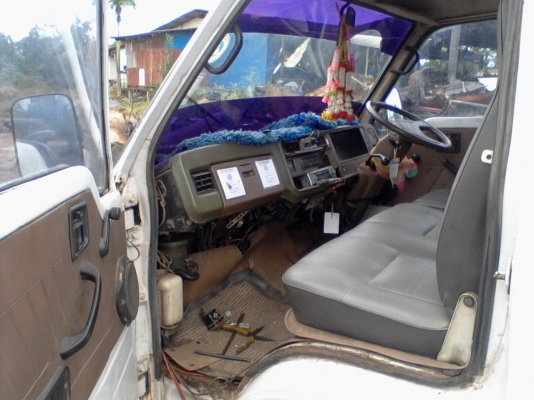 รถตู้ อีซูซุ บัดดี้ ISUZU BUDDY