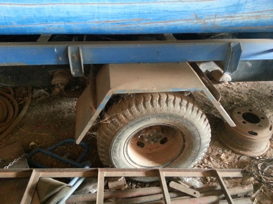 ขายรถ6ล้อ พร้อมกับเครื่องสีข้าว+ข้าวโพด จัมโบ้ บ.เกษตรพัฒนา 8ฟุต สภาพดี พร้อมใช้งาน