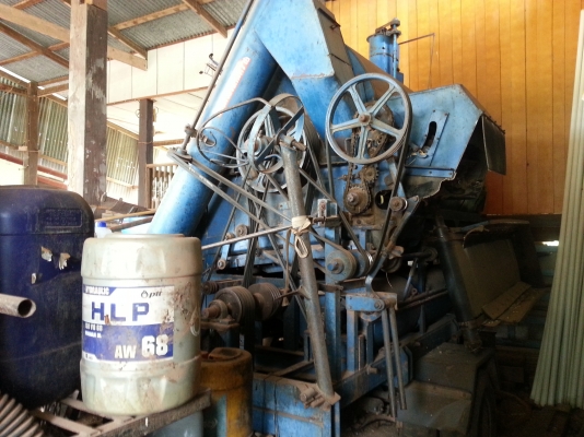 ขายรถ6ล้อ พร้อมกับเครื่องสีข้าว+ข้าวโพด จัมโบ้ บ.เกษตรพัฒนา 8ฟุต สภาพดี พร้อมใช้งาน