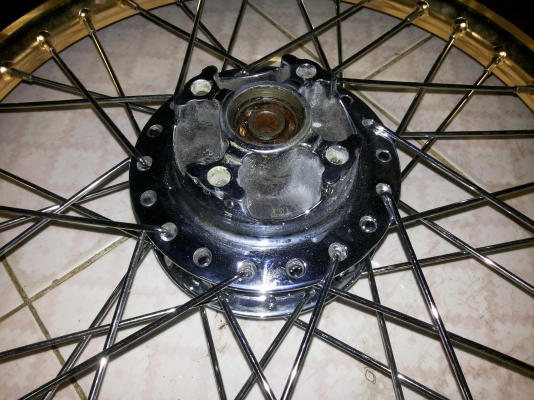 ขายดุมชุมลอทองของใหม่(โซนิก)(แดช)(LS)(เวฟ125)ราคาถูกๆยางใหม่ลอใหม่ของใหม่หมดทุกอย่าง