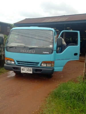 Isuzu NPR เครื่อง 100 Hp เกียสั้นยกหัวได้ คัชช KS ภาษี 57 Isuzu NPR เครื่อง 100 Hp เกียสั้นยกหัวได้ คัชช KS ภาษี 57