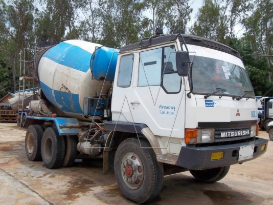 ขาย รถโม่ปูน 6 คิว โม่ตรง ( มิตซู 2 เพลา / ขาย 2 คัน! ) ขาย รถโม่ปูน 6 คิว โม่ตรง ( มิตซู 2 เพลา / ขาย 2 คัน! )
