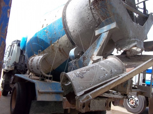 ขาย รถโม่ปูน 6 คิว โม่ตรง ( มิตซู 2 เพลา / ขาย 2 คัน! ) ขาย รถโม่ปูน 6 คิว โม่ตรง ( มิตซู 2 เพลา / ขาย 2 คัน! )