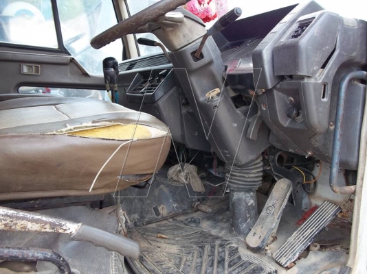 ขาย รถโม่ปูน 6 คิว โม่ตรง ( มิตซู 2 เพลา / ขาย 2 คัน! ) ขาย รถโม่ปูน 6 คิว โม่ตรง ( มิตซู 2 เพลา / ขาย 2 คัน! )