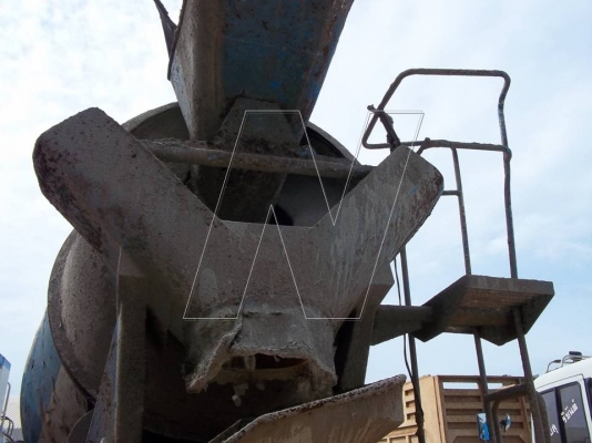 ขาย รถโม่ปูน 6 คิว โม่ตรง ( มิตซู 2 เพลา / ขาย 2 คัน! ) ขาย รถโม่ปูน 6 คิว โม่ตรง ( มิตซู 2 เพลา / ขาย 2 คัน! )