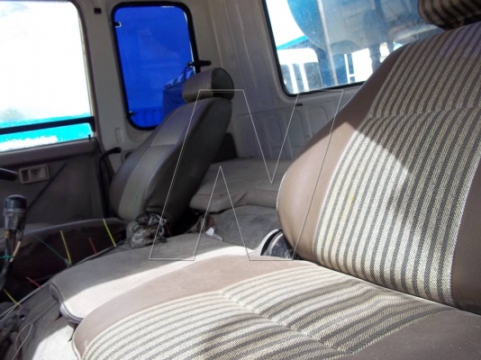 ขาย รถโม่ปูน 6 คิว โม่ตรง ( มิตซู 2 เพลา / ขาย 2 คัน! ) ขาย รถโม่ปูน 6 คิว โม่ตรง ( มิตซู 2 เพลา / ขาย 2 คัน! )