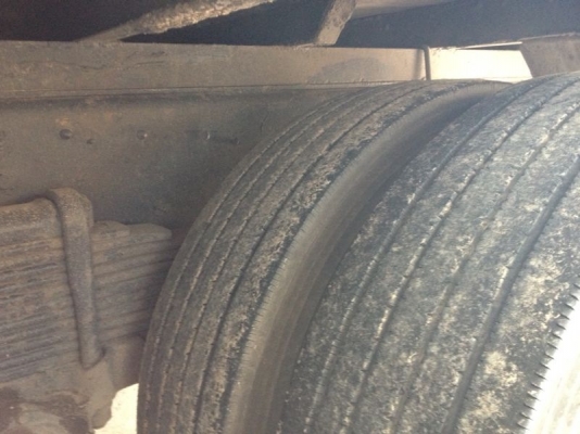 รถฮีโน่ 10 ล้อ ตู้เย็น 260 แรงม้า ปี 46  สนใจติดต่อ 081 - 6079515