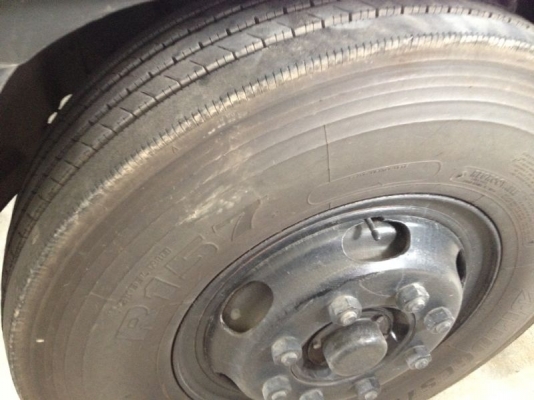 รถฮีโน่ 10 ล้อ ตู้เย็น 260 แรงม้า ปี 46  สนใจติดต่อ 081 - 6079515