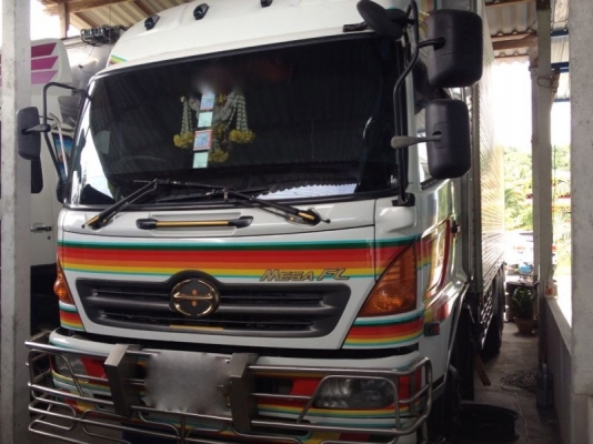 รถฮีโน่ 10 ล้อ ตู้เย็น 260 แรงม้า ปี 46  สนใจติดต่อ 081 - 6079515