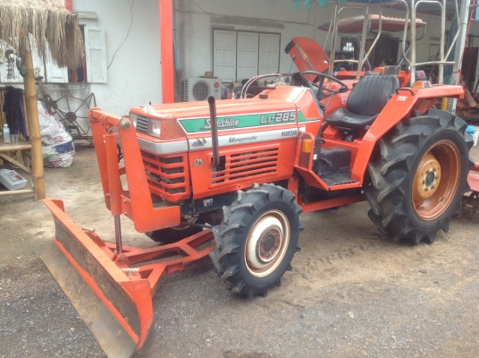ปัญญาแทรคเตอร์มาแล้ว...จัดมาให้ครับ คูโบต้า L1-285  ใบมีด พร้อม โรตาลี่