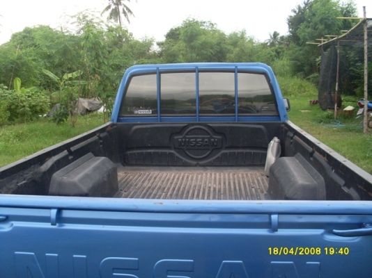 ขาย Nissan Big-m สภาพพร้อมใช้ 100\% ราคา83,000 บาท ขาย Nissan Big-m สภาพพร้อมใช้ 100\% ราคา83,000 บาท