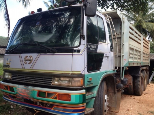 รถฮีโน่ 10 ล้อดั้ม FM3H เปลื่ยนเครื่อง 210 แรงม้า  สนใจติดต่อ 081 - 6079515