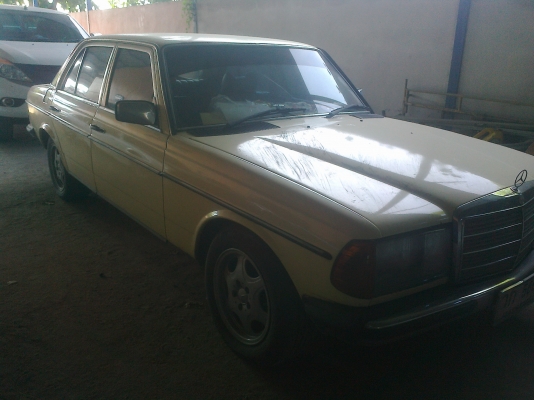 ขายรถBENZ123 ราคาถูกๆ วิ่งทางไกลได้เลย