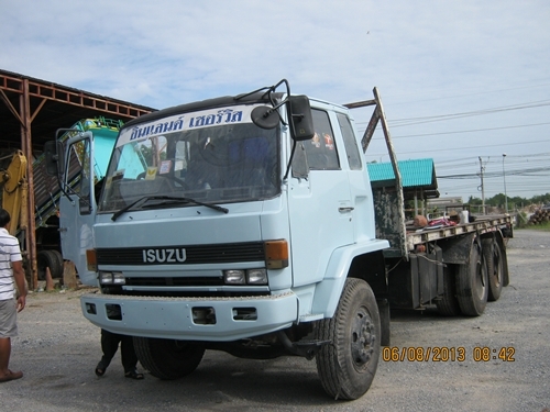 ขายรถบรรทุกสิบล้อ พื้นเลียบอีซูซูร็อคกี้ FXZ เกียร์ฟูเลอร์ เครื่อง 210 แรงม้า 6SA-1มีชุดลากพ่วง