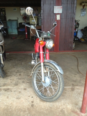 รถจักรยานยนต์ ซูซุกิ A 100 ราคา 15,000.- รถจักรยานยนต์ ซูซุกิ A 100 ราคา 15,000.-