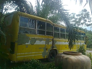 ขายรถบัสพัดลม HINO คัสซี BX320-40693 เครื่อง HINO EM700-40900 150 แรงม้า ยาว 10.50 เมตร 45 ที่นั่ง ราคา 200000