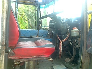 ขายรถบัสพัดลม HINO คัสซี BX320-40693 เครื่อง HINO EM700-40900 150 แรงม้า ยาว 10.50 เมตร 45 ที่นั่ง ราคา 200000