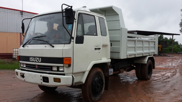 ขายด่วนหกล้อดั้มISUZUROCKY175ดั้มของแท้ยาง900 8น็อตหน้าหลังรีจอง0843923995 0811838154