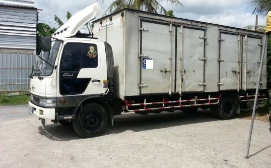 ขายหกล้อ FC4J สมอทอง เทอโบ อินเตอร์ 165 แรง ตู้สิบบาน ยาว 6 เมตร โทร 088-4501277