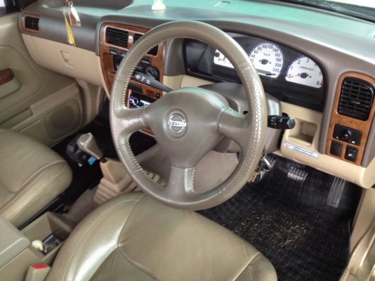 ขายรถ NISSAN FRONTIER สีบรอนซ์ทอง เครืองยนต์ 2.7 TL ปี05ทะเบียนเต็มพร้อมโอน โทร 0831799040 โส