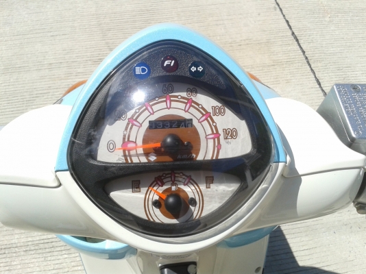 Suzuki Jelato 2012 สีฟ้า วิ่ง 3000 โล เล่มพร้อมโอน Suzuki Jelato 2012 สีฟ้า วิ่ง 3000 โล เล่มพร้อมโอน