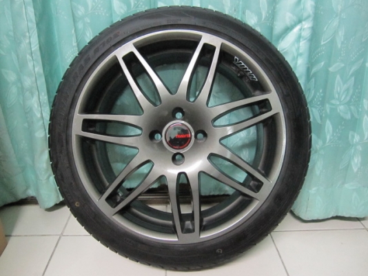 ขายล้อแม็ก ขอบ 17 มือสองใช้แค่ 2 เดือน แต่สภาพเหมือนใหม่ ราคาถูกไปกว่าครึ่ง