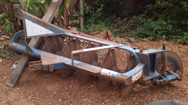 อิเซกิ TS2810 สองเพลา พร้อมผาน 6 สภาพเดิมทั้งคันพร้อมใช้ ราคาเบาๆ