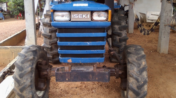 อิเซกิ TS2810 สองเพลา พร้อมผาน 6 สภาพเดิมทั้งคันพร้อมใช้ ราคาเบาๆ