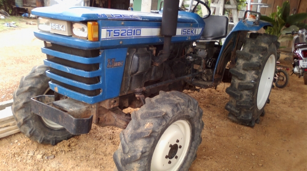 อิเซกิ TS2810 สองเพลา พร้อมผาน 6 สภาพเดิมทั้งคันพร้อมใช้ ราคาเบาๆ