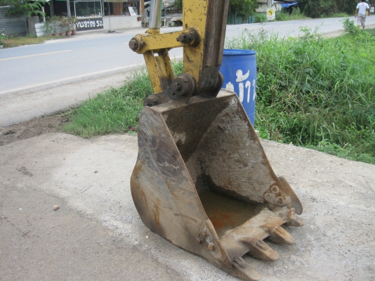 ขายแบคโฮ MITSUBISHE แบบ MS070-2