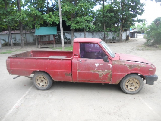 มาสด้า1300  ฝาท้ายเล็ก เครื่อง1300 มีชุดโอนพร้อม เครื่องดี  20000