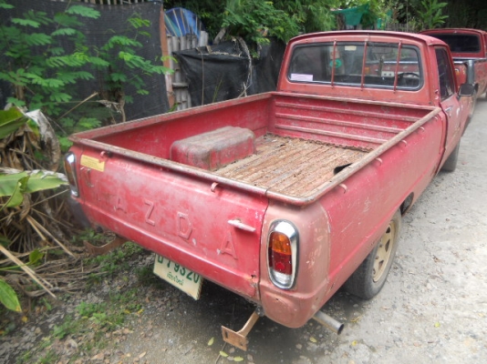 มาสด้า1300  ฝาท้ายเล็ก เครื่อง1300 มีชุดโอนพร้อม เครื่องดี  20000