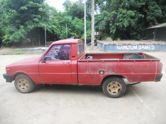 มาสด้า1300  ฝาท้ายเล็ก เครื่อง1300 มีชุดโอนพร้อม เครื่องดี  20000