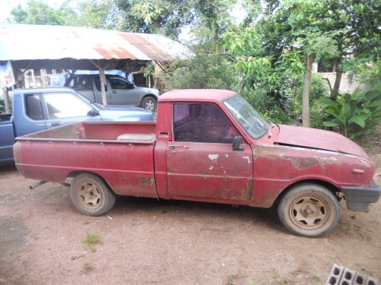 มาสด้า1300  ฝาท้ายเล็ก เครื่อง1300 มีชุดโอนพร้อม เครื่องดี  20000