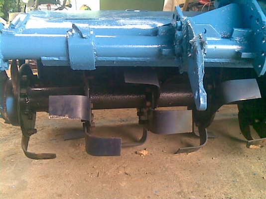 ขายด่วนจอบหมุนโฮเวิร์ด ลุยงานหนัก ฟอร์ด หรือแมสชี่ หรือ 60 แรงขึ้นไป