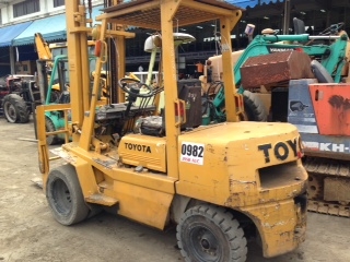 ขายรถฟอร์คลิฟท์ TOYOTA.  3FD30 ,4m,hinge ForK