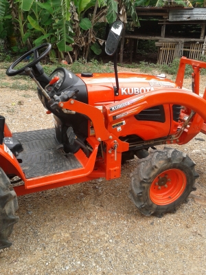 ขายรถไถคูโบต้า B2420 4 WD 2 เพลา พวงมาลัยเพาเวอร์ สวยๆเดิมเหมือนใหม่ ขายรถไถคูโบต้า B2420 4 WD 2 เพลา พวงมาลัยเพาเวอร์ สวยๆเดิมเหมือนใหม่